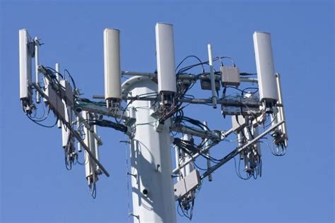 what are fake cell towers